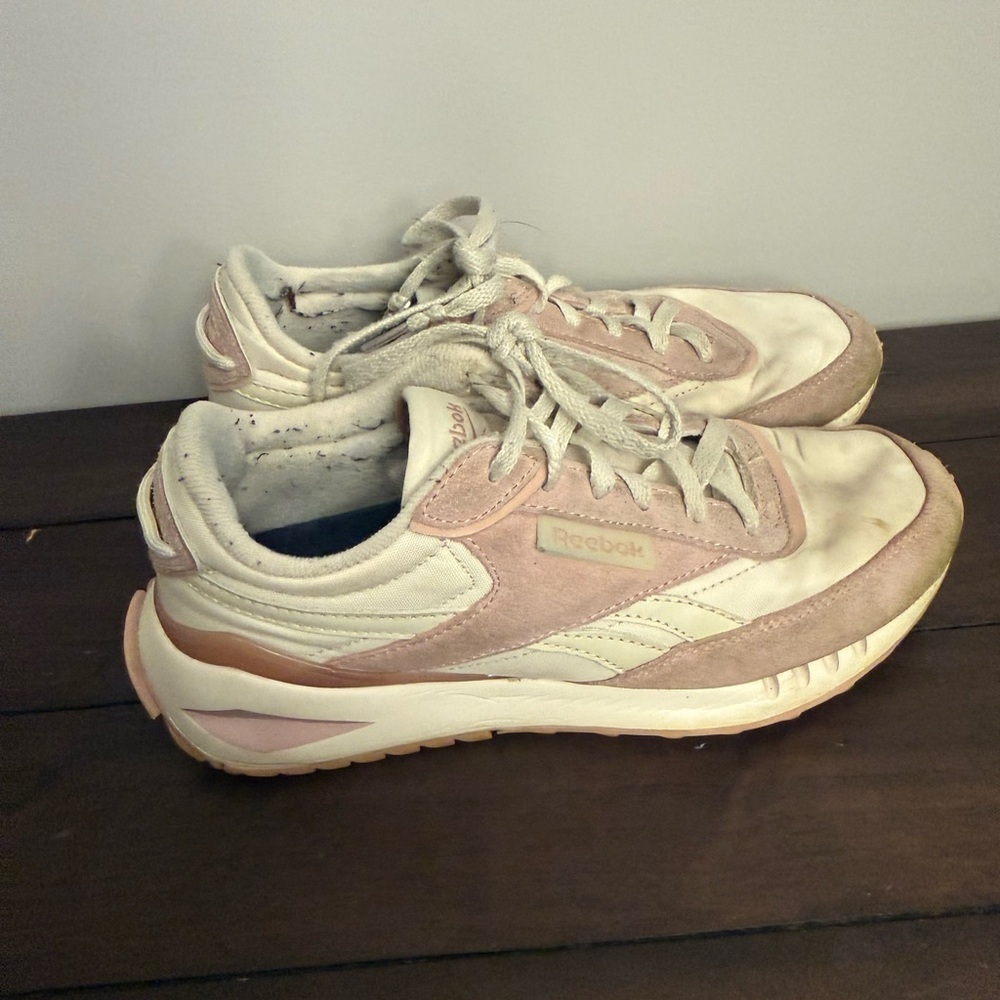 Reebok Pink & White Running Sneakers — Women’s 7.5